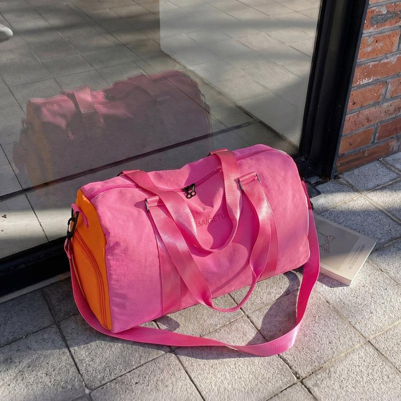 New dopamine-style color-blocked multifunctional travel bag for women, large capacity, lightweight, hand-held, crossbody gym bag