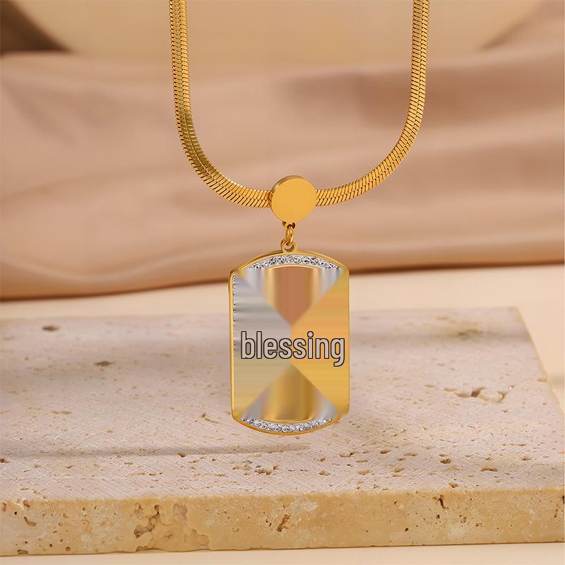 

Stylish Four-Leaf Clover Necklace for Women - Durable Titanium Steel with High-End Chain, Non-Fading Design