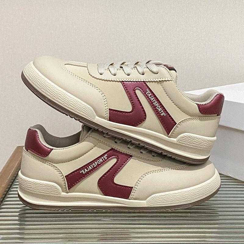 

2025 little white shoes women s spring new Korean version ins female students leisure sports versatile board shoes street shot D15 35