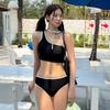 Source: a Korean-style split swimsuit INS sexy one-shoulder beach vacation INS new swimsuit