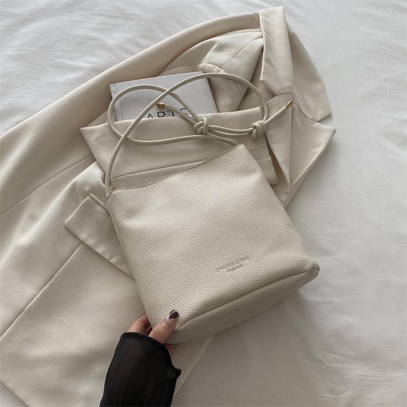 Lazy Wind Casual Bucket Bag Women's Autumn New Versatile Simple Work Shoulder Armpit Bag Fashion Messenger Bag