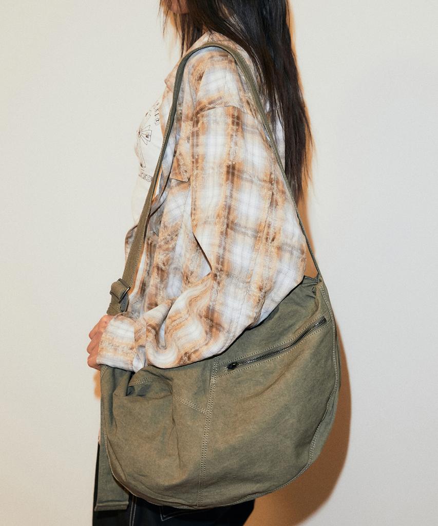 Mahagrid Overdyed Cross Bag Charcoal(Mg2Gsmab52A)