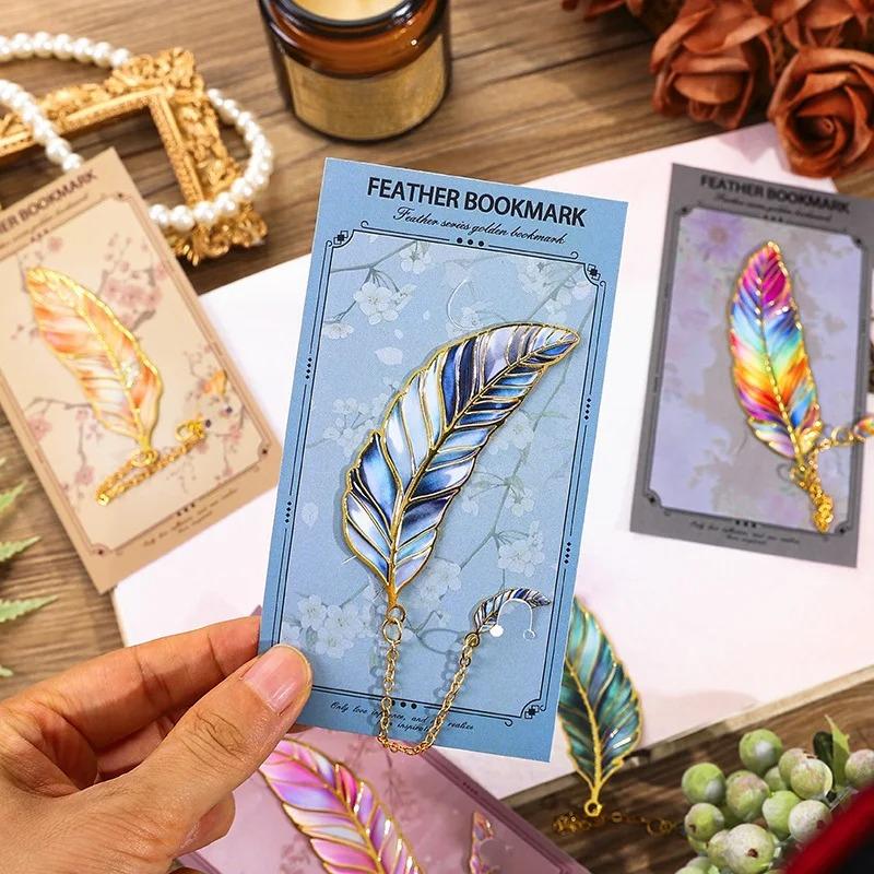 Vintage Feather Gold Stamped Metal Bookmark with Metal Chain Pendant Exquisite Bookmark Book Page Divider Office Stationery