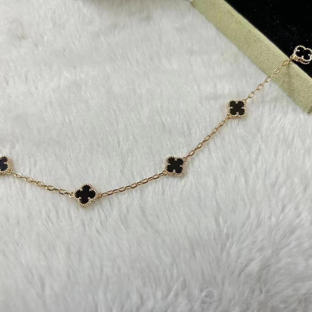 High-end Four-leaf Clover Bracelet Mini Six-flower Bracelet Red Chalcedony Black Agate Ladies Bracelet