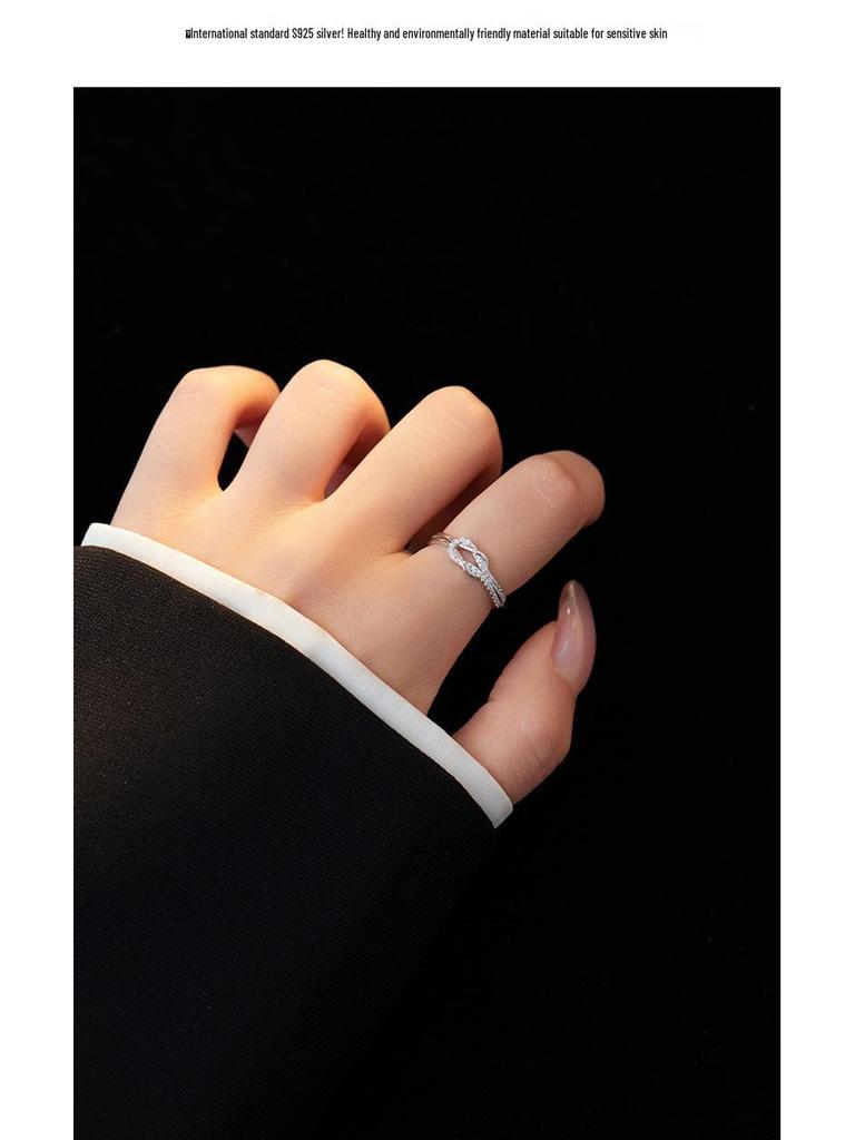 Banyan Tree S925 Silver Mobius Women's Knotted Ring: Simple, Fashionable, Personalized Design, New Trend