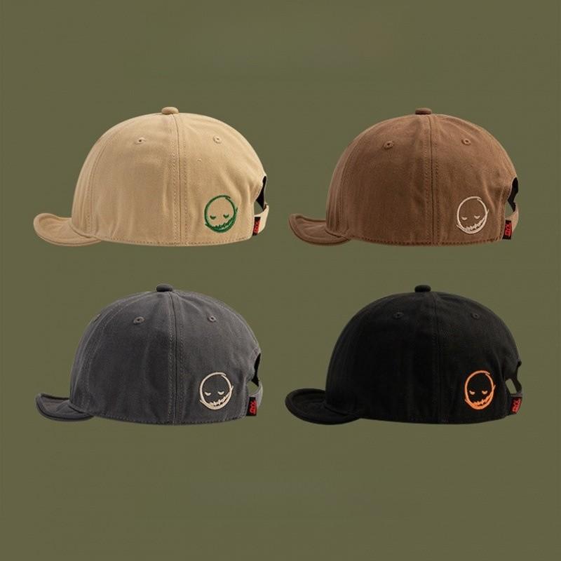 Short Brim Side Smile Baseball Cap With Adjustable Cotton Material For Casual Summer Wear