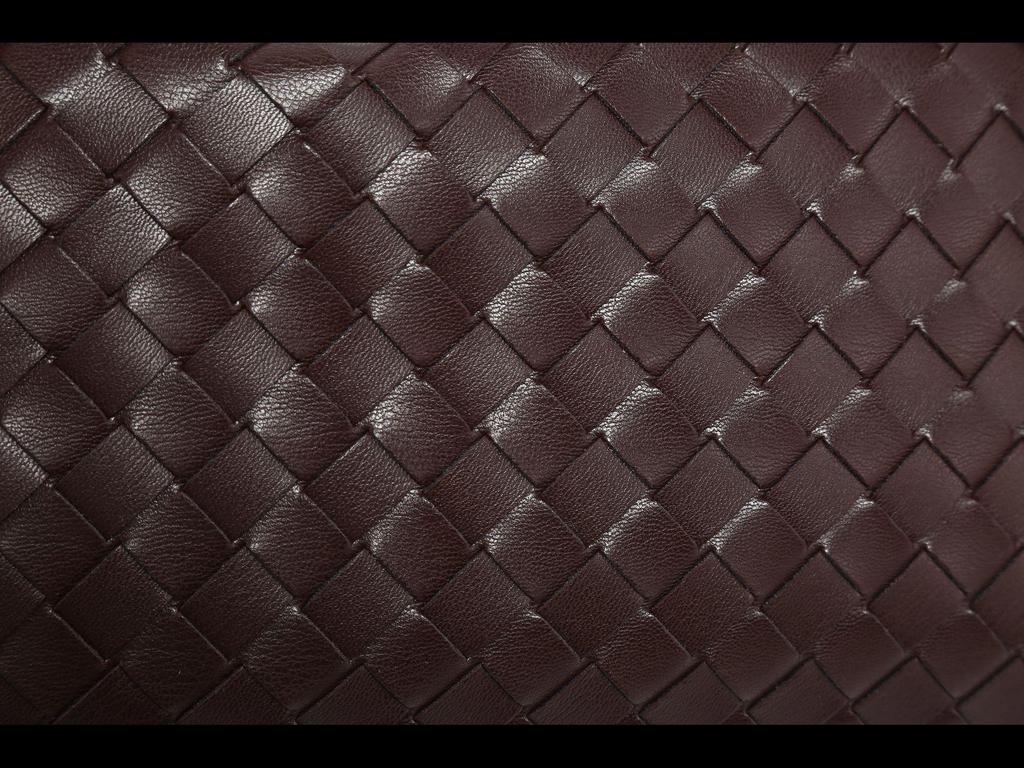 High-Capacity Soft Leather Hand-Woven Underarm Bag – Solid Color, Casual, and Stylish Handbag