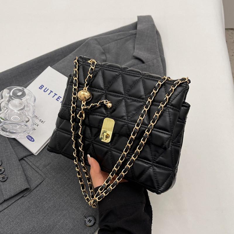 Stylish Quilted Chain Crossbody Bag For Women In Trendy Colors Ideal For Casual Commuting чёрный