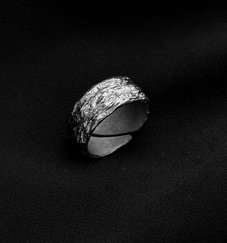 New Simple Trend Men's Summer  Personalized Retro Failure Ring Designer Niche Diablo Style Hammer Ring Accessories Gift