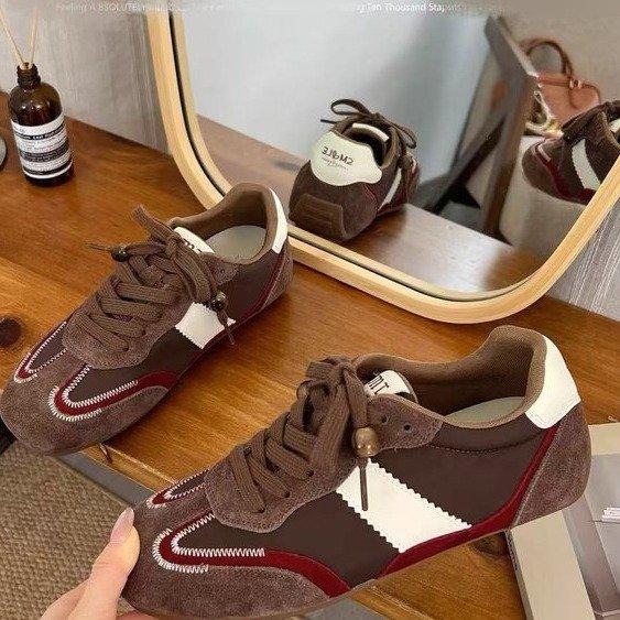 The inner height is increased by 6cm beaded niche moral training shoes for women in the autumn of 2025, the new versatile casual sports Forrest G