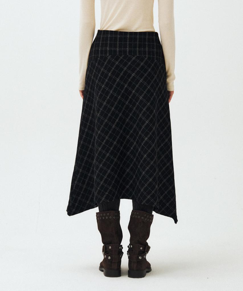 Mais Check Asymmetrical Flared Skirt