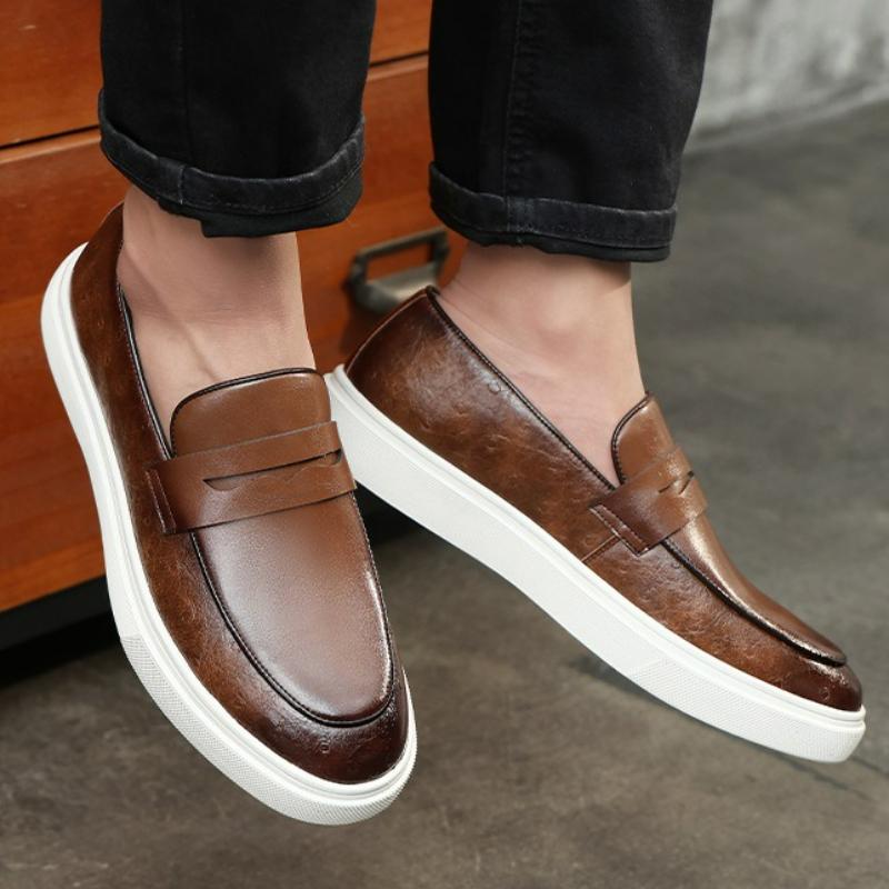 Fashion Men's Casual Shoes British Style Loafers New Luxury Slip-on Men Shoes Business Leather Shoes Platform Outdoor Male Flats Zapatos
