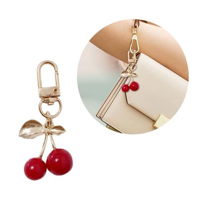 Kirschtaschenanhänger Taschenanhänger Harz Kirschschlüsselanhänger Mode Legierung Schmuck Schlüsselzubehör Geschenk für modebewusste Frauen Mädchen