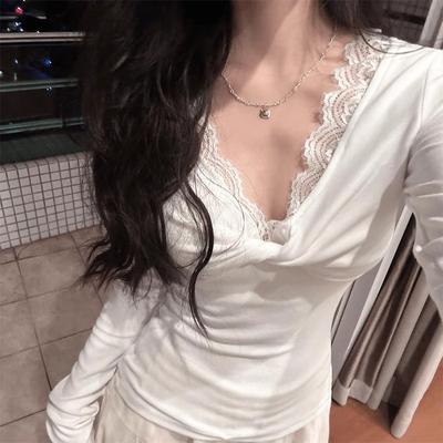 Low-cut V-neck Top Women's Autumn and Winter Long-sleeved T-shirt White Bottoming Shirt