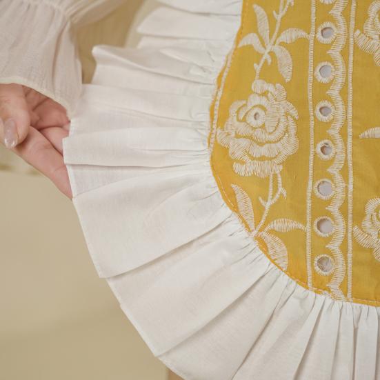 Cotton Half Apron with Daisy Print & Lace Hem Breathable Adjustable