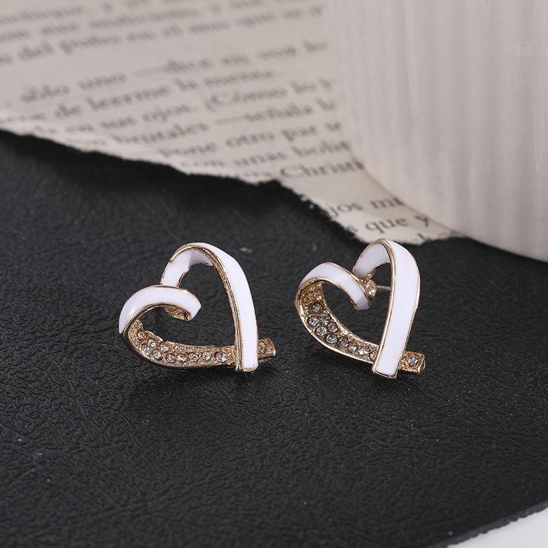 

Heart-Shaped Twisted Stud Earrings - 2024 Trendy Style, 925 Silver