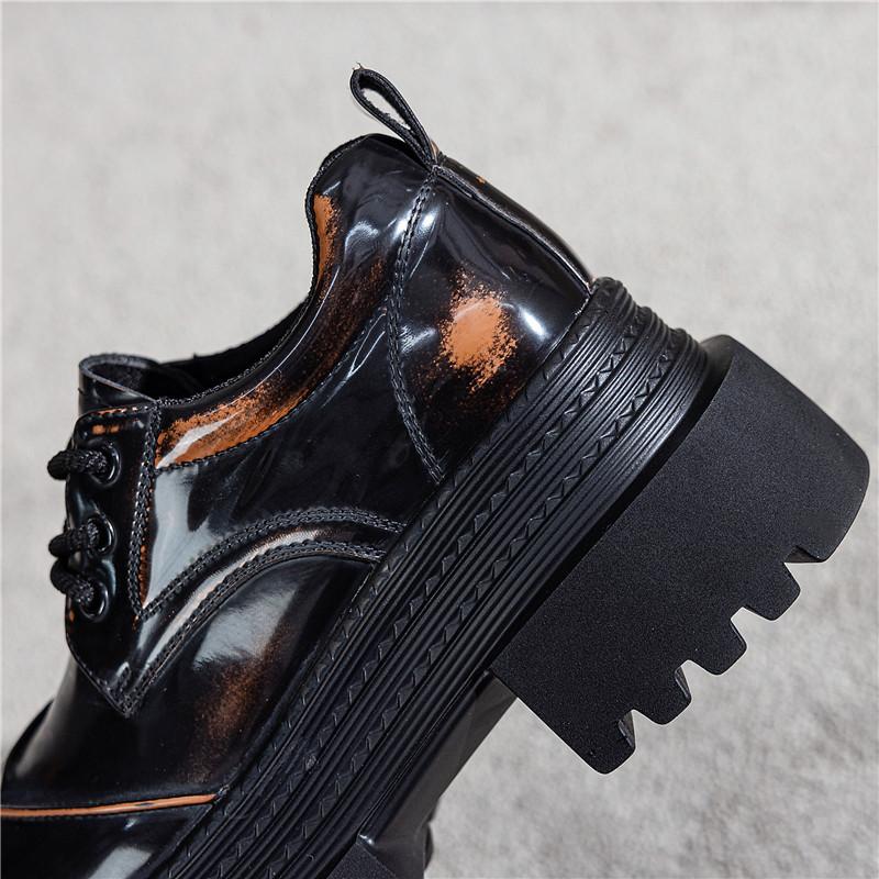 Inre höjdökning 10 cm Tjocka platåsulor Muffins Stort huvud Läder Fjäder Populära Retro Casual Sneakers Dam Platåsneakers