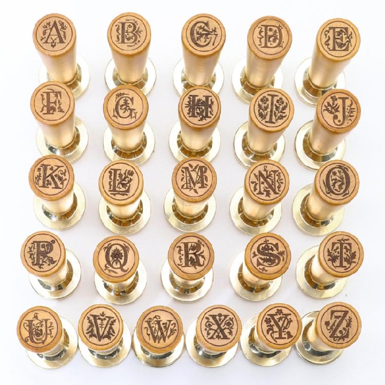 Brass Wax Seal Stamp Ergonomic Wood Handle for Personalizing Stationery and Card Making 1PC