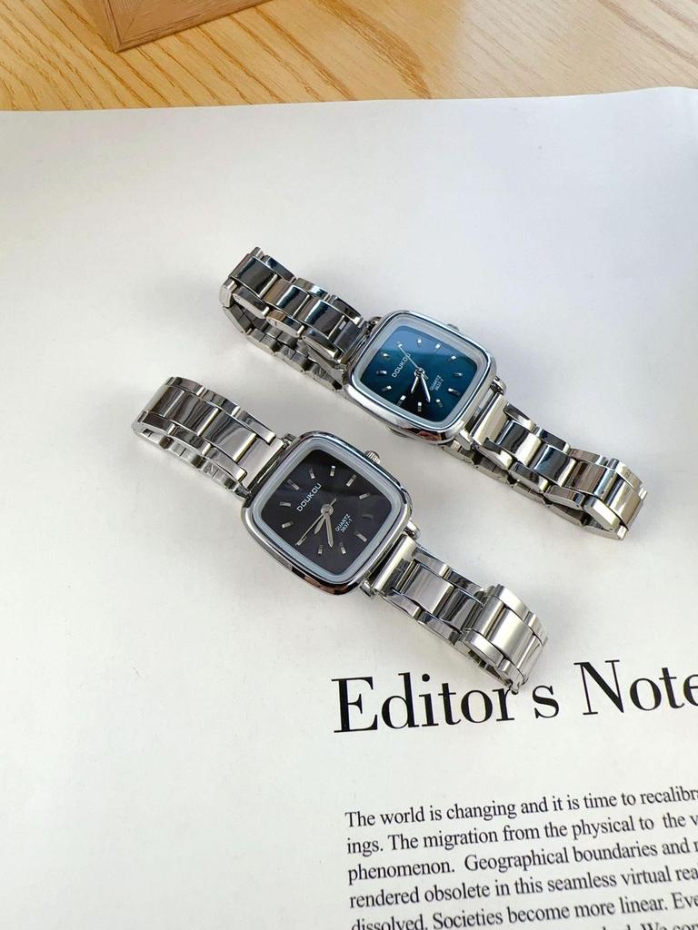 Elegant Women's Light Luxury Steel Band Wristwatch with Stick Markers