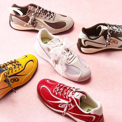 Chiyue Women's German-Style Training Shoes