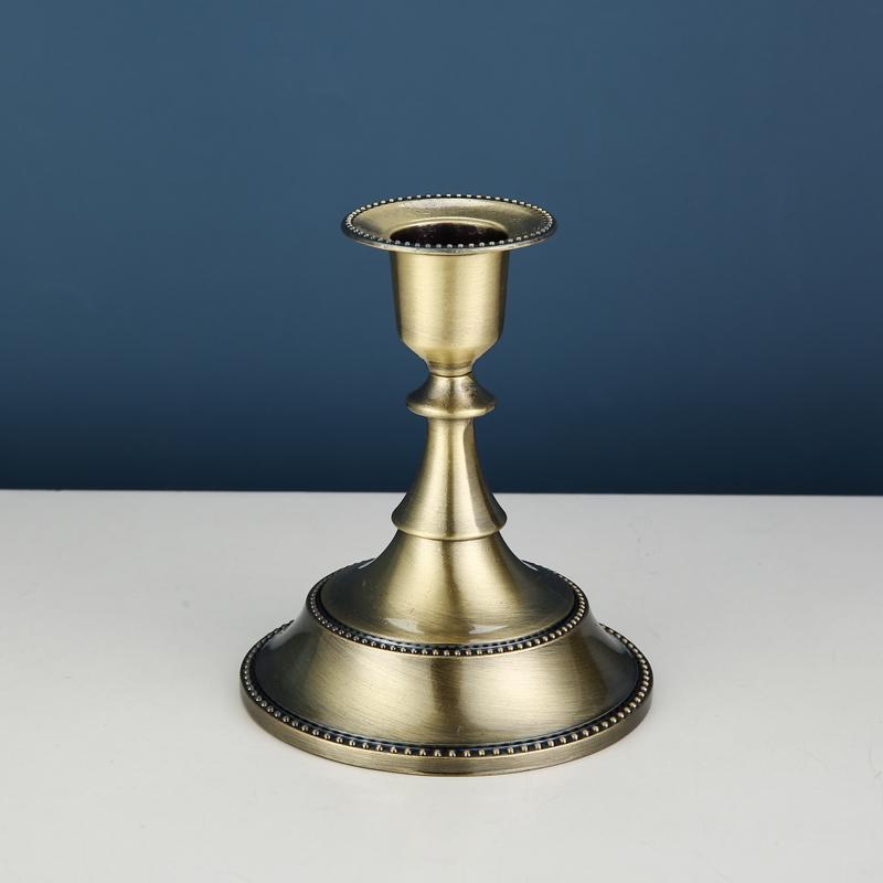 Europäischer dreiköpfiger Luxus-Kerzenständer für romantische Kerzenlicht-Dinner