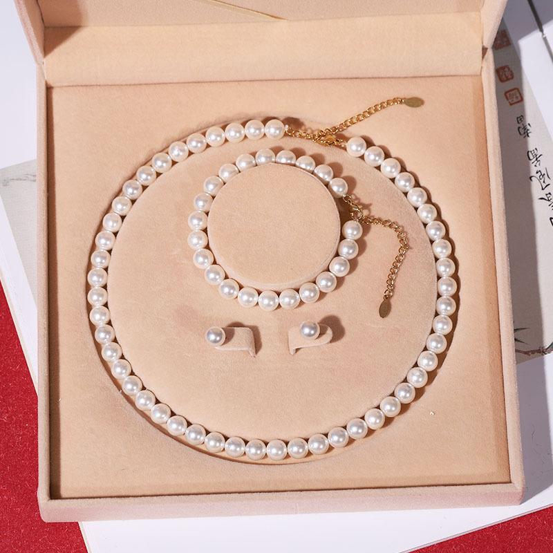 White Bead Sweet Light Luxury Women's Neck Chain Necklace Three-piece Set Mom Chain Jewelry