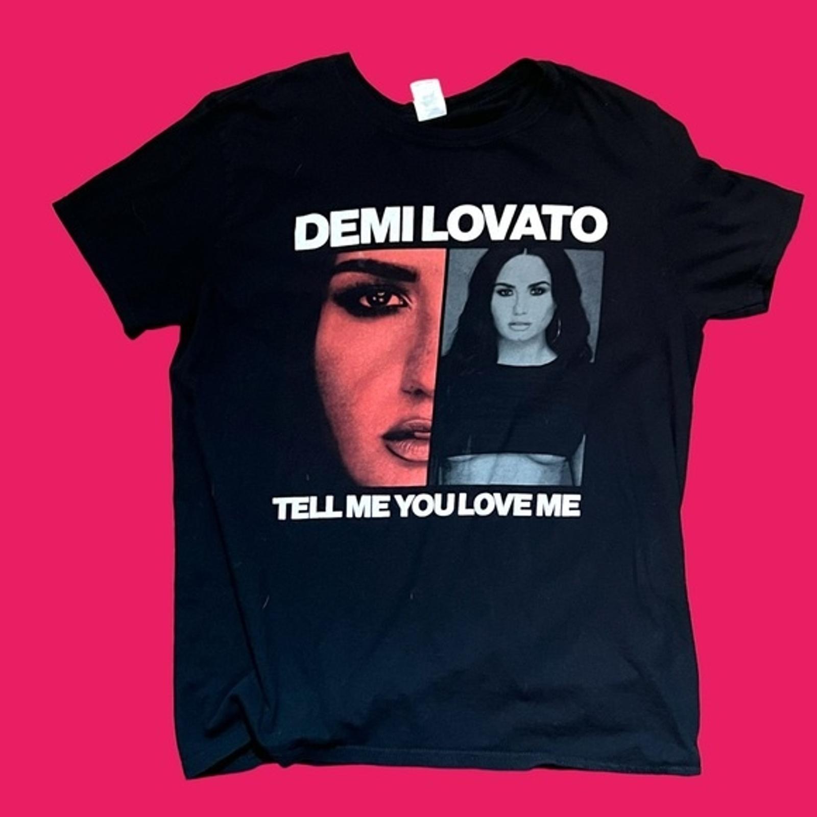 Demi Lovato Tell Me You Love Me World Tour 20q8 T-Shirt. Black. Size Medium. S
