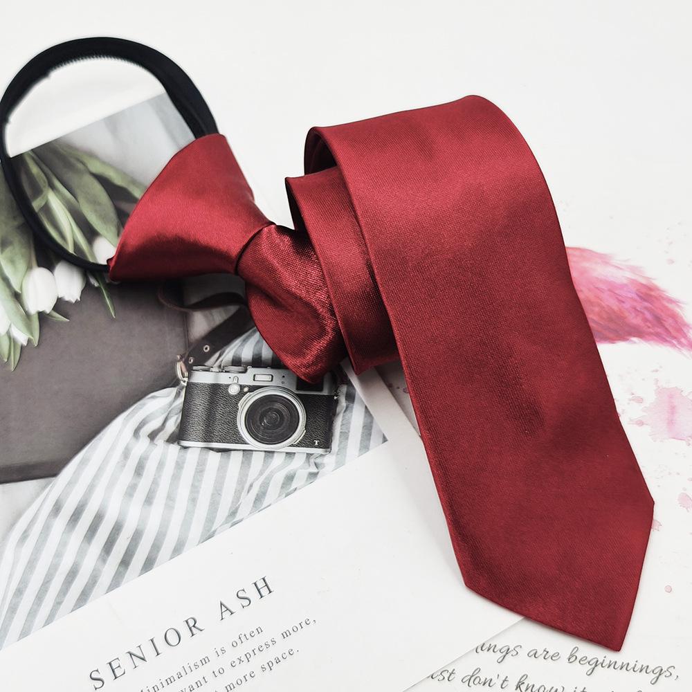 Plain Black Satin 5cm Ultra-Narrow Korean Style Men's Tie with Easy-Pull Zipper for Formal Wear.