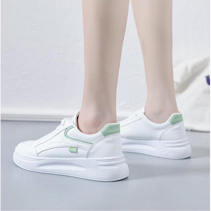 Dames Nye Vår Høyhælte Hvite Sneakers, Perfekte for Sport og Fritid