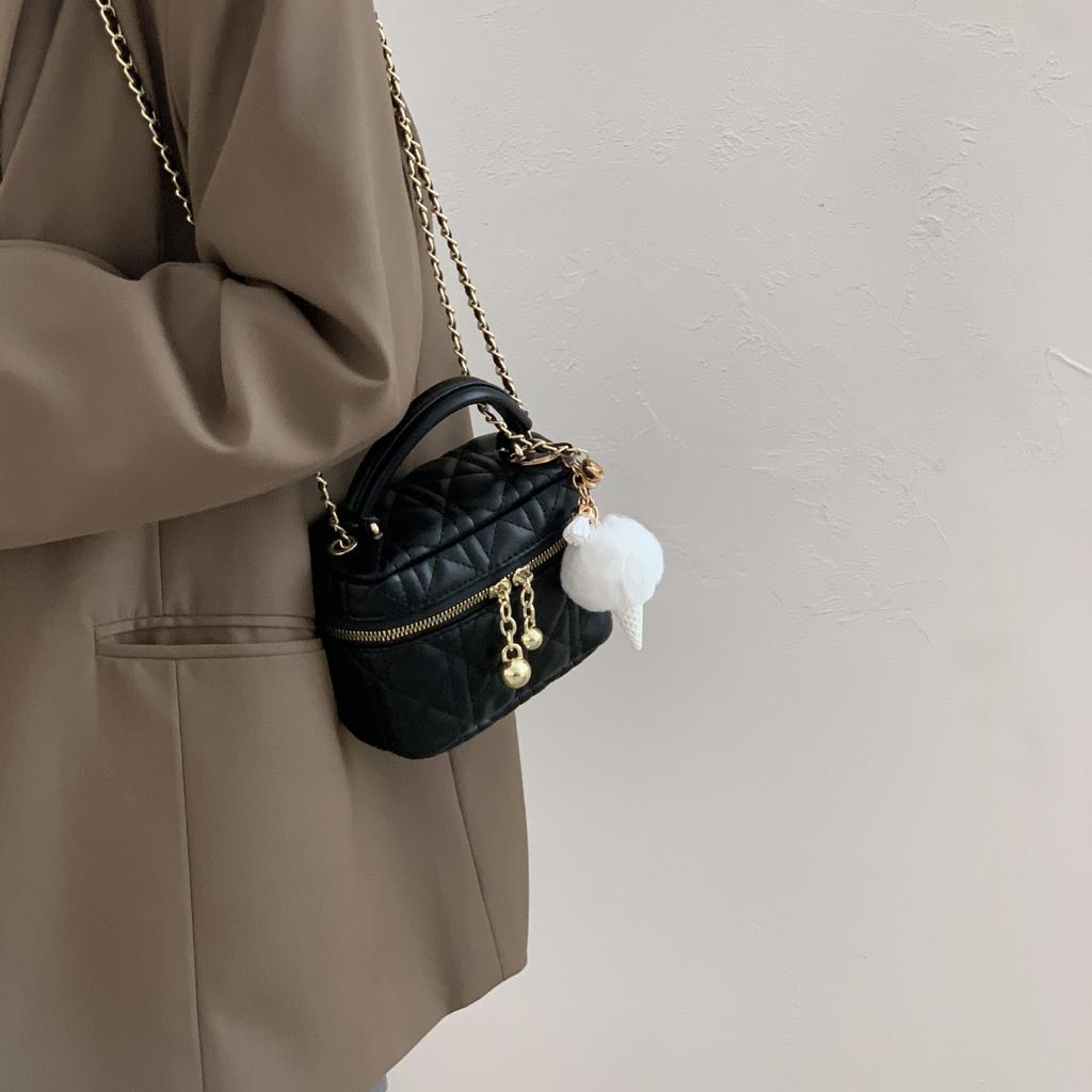 Nešiojamas mažas kvadratinis krepšys moterims, 2023 m. vasara, nauja madinga deimantinė grandinėlė, nišinės tekstūros krepšys, tinkantis