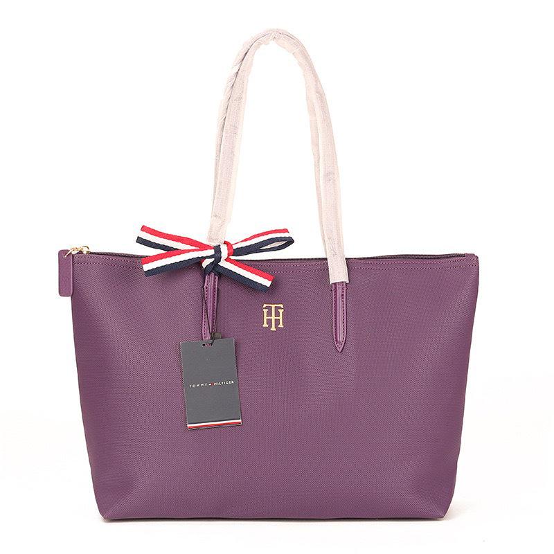 Women's Large-Capacity Lightweight Commuter Bag - Chic and Functional for Outdoor Use