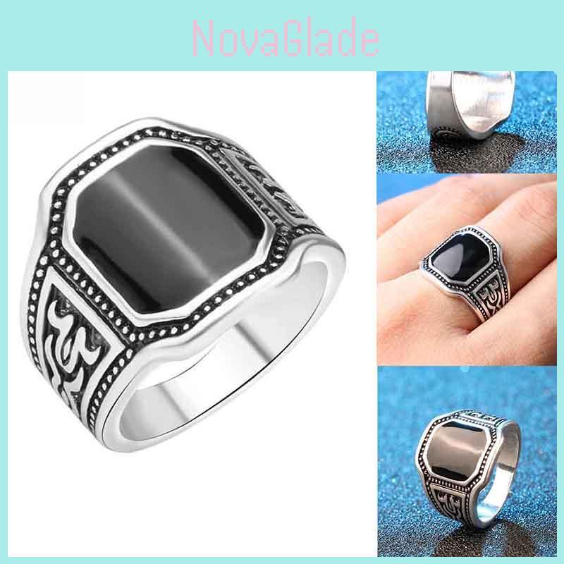Elegant Fashion Jewelry Ring With Round Black Rhinestone And Curved Engraving For Men
