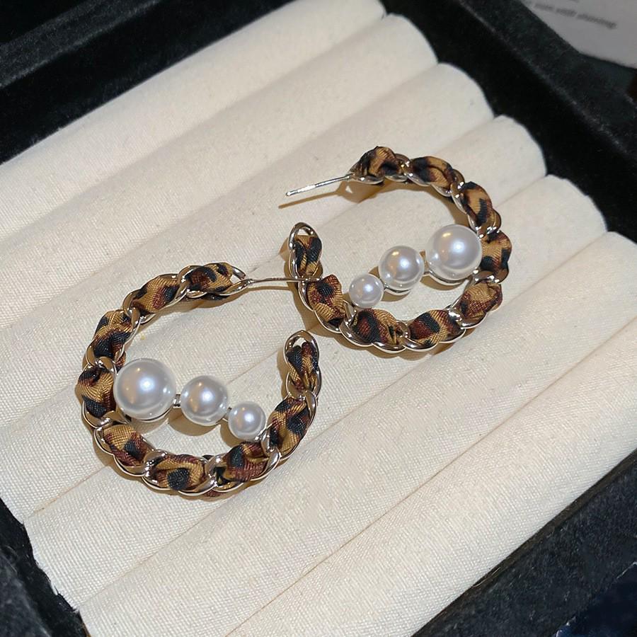 Vintage Ethnic Silver Needle Diamond Inlaid Round Flower Acrylic Resin Stud Earrings for Women