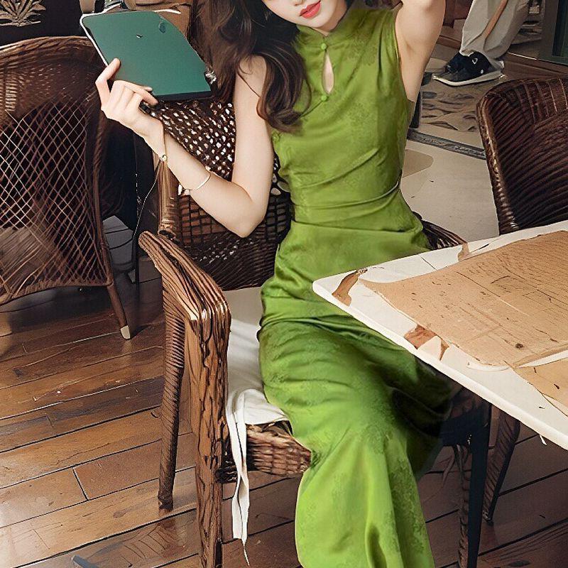 

Элегантное летнее платье 2024 года с застежкой на пуговицы-лягушки зеленого цвета: Шикарное облегающее, в новом китайском стиле, длинное платье. S