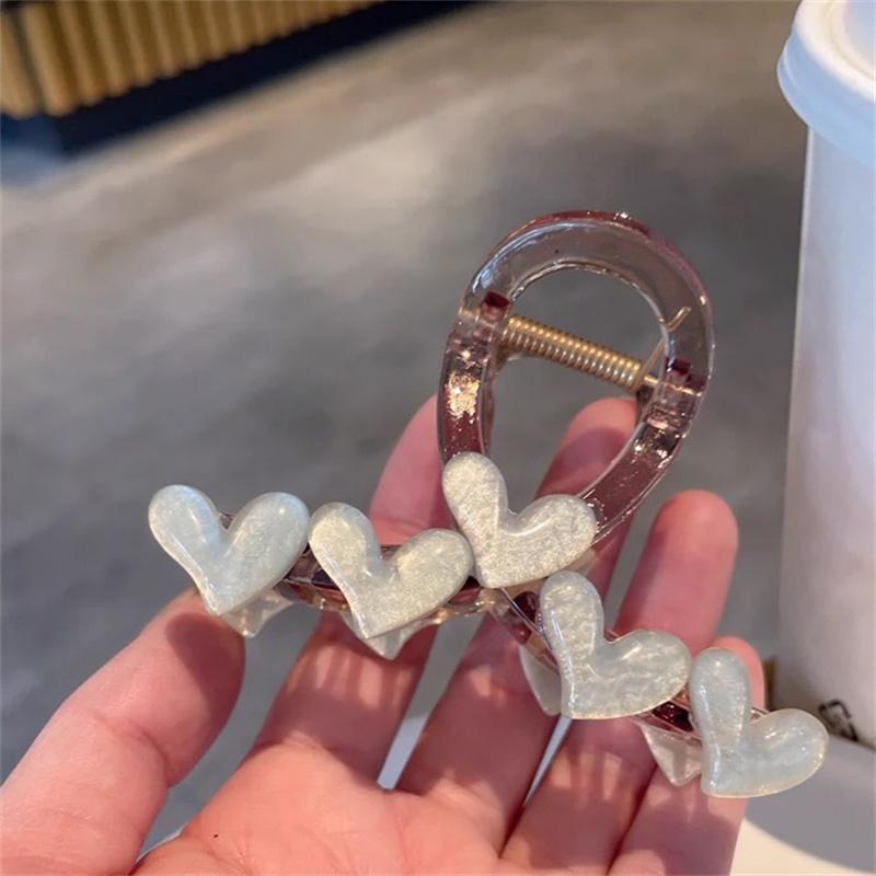 Elegant Sweet Heart Hair Claw For Women Girls Non Slip Strong Shark Clip  Summer Headdress Simple Hair Accessories