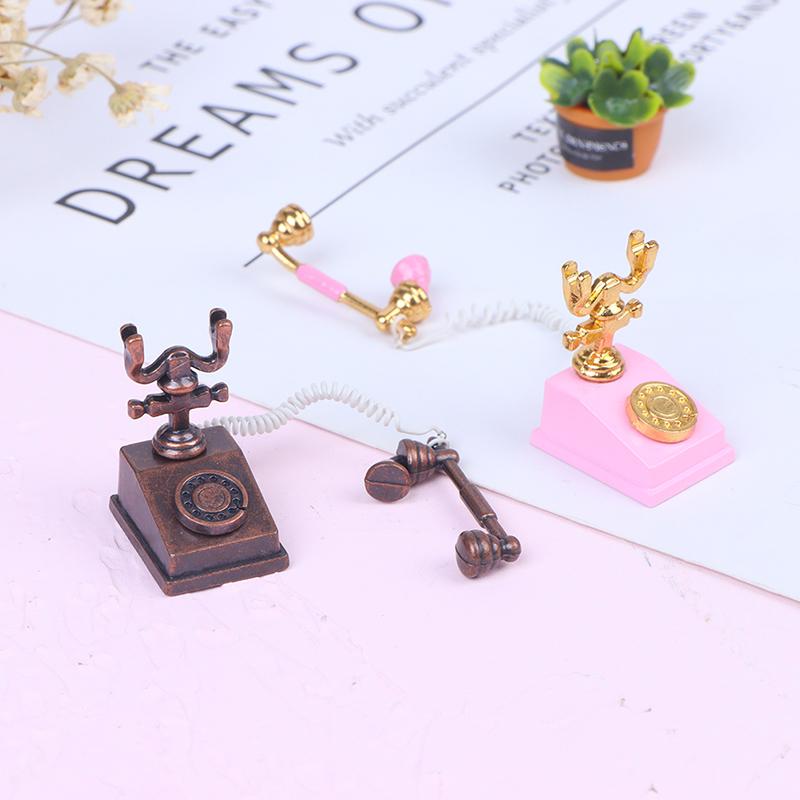 1Pcs Mini Retro Phone Miniature Food Play Scene Model