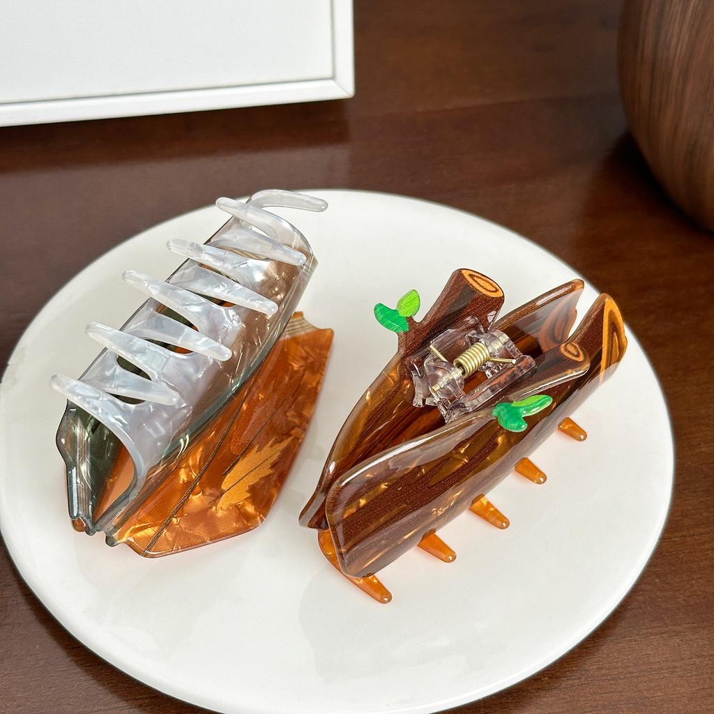 Stylish Acrylic Printed Hair Claw Clips In Vibrant Colors For Trendy Hairstyles