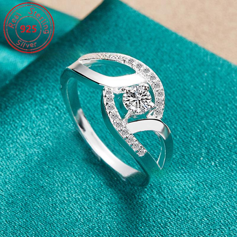 Pure Silver Geometric Synthetic Zircon Ring Is a Perfect Charming Choice for Daily Wear and Banquets