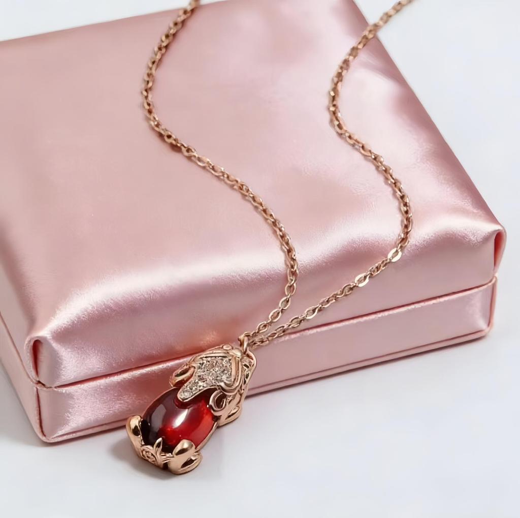 Pixiu Glück Rubin Halskette - Damen Edelstahl, Farbecht, Reiner Natürlicher Rubin Schmuck, Kleine Verzierungen