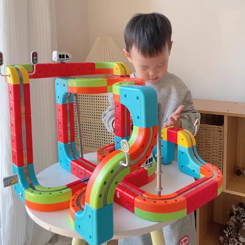 DIY Assemble Magnetic Track Train Montessori Motorized Train Electronic Magical Rail Car Gravity Maze Toy Educational Gift Kid
