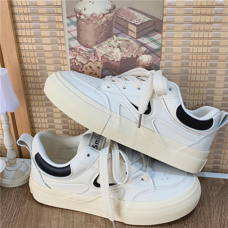 2025 spring new little white shoes women's college style flat bottom low-top Korean version leather surface Hong Kong style sports women's shoes tide