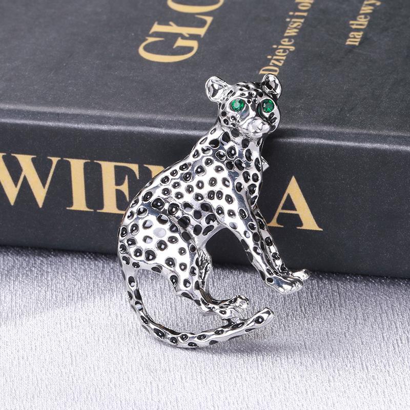 High-End Emaille Leopardenbrosche, Ölgefleckte Leoparden-Korsage Herren- und Damenzubehör Tiernadel