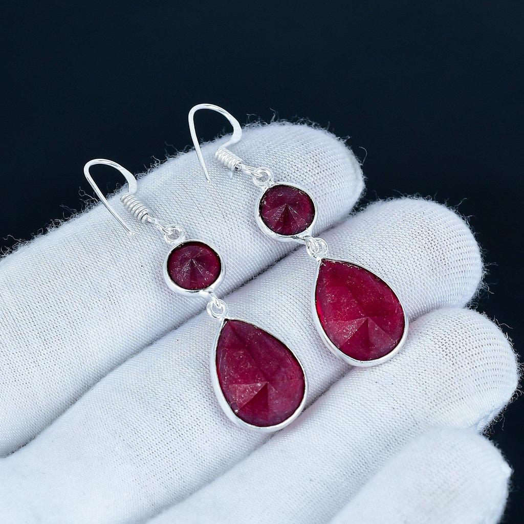 Atemberaubende Ohrringe mit rotem Granat-Edelstein, 925er Sterlingsilber-Ohrring, handgefertigte Boho-Silberschmuck-Hängeohrringe, Geschenk für Frauen