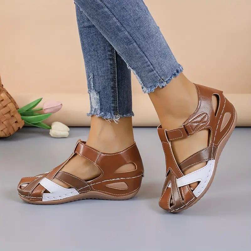 Модные женские повседневные босоножки на танкетке с закрытым носком из искусственной кожи — фото 4