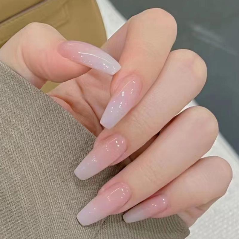

Minimalist Gradient French Nail Patches: Gentle, Transparent, Removable False Nails