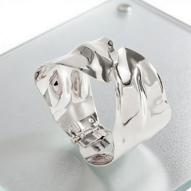 European Fashion Open Cuff Bracelet: High-End Geometric Metal Jewelry for Women