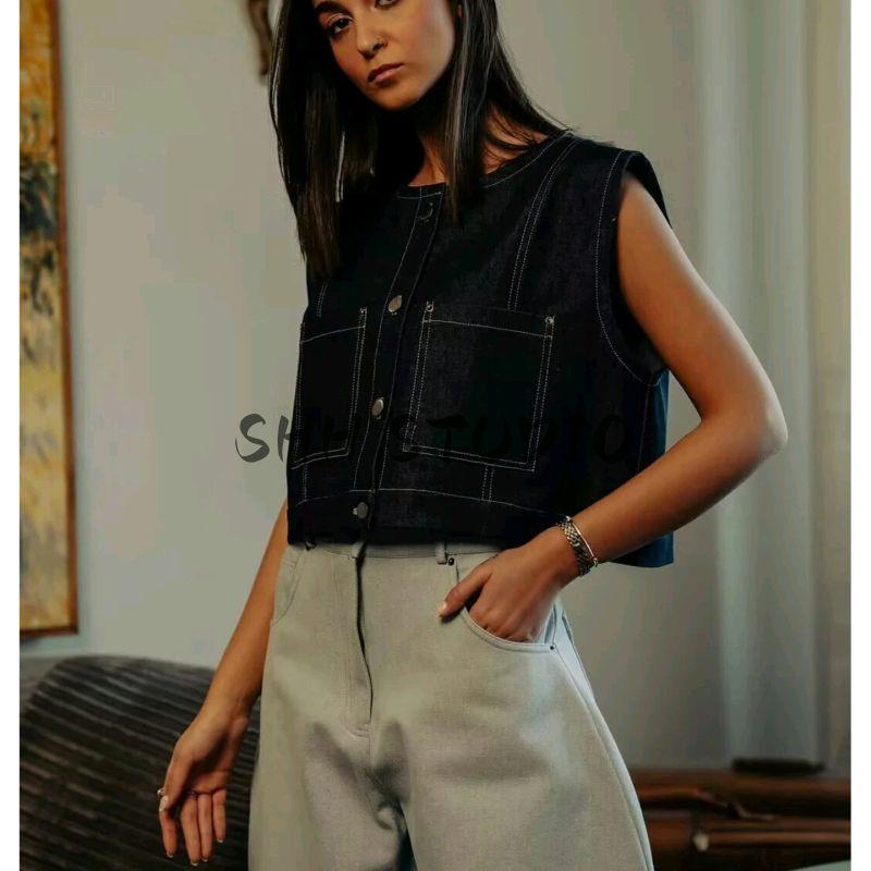 Summer New Women clothes French style Minimalist round Neck Sleeveless Single-Breasted Short Denim Vest Vest Top