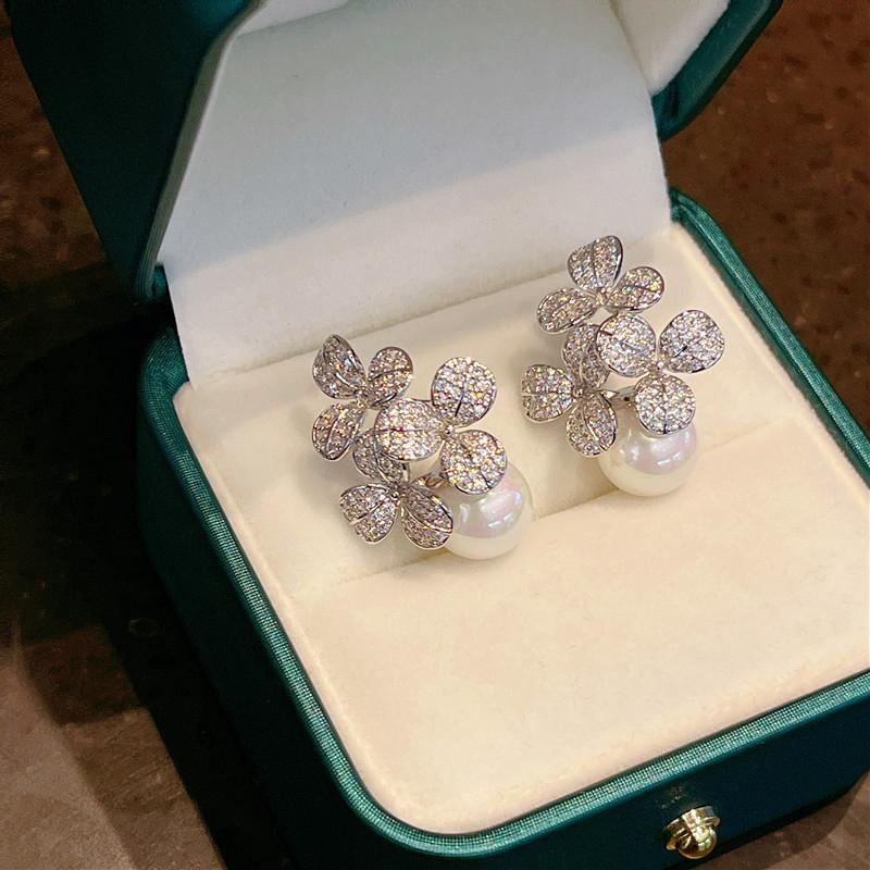 Huitan Flowers Earrings Inlaid Imitation Pearl Aesthetic Accessories for Women Bling Bling Cubic Zirconia Wedding Trendy Zircon