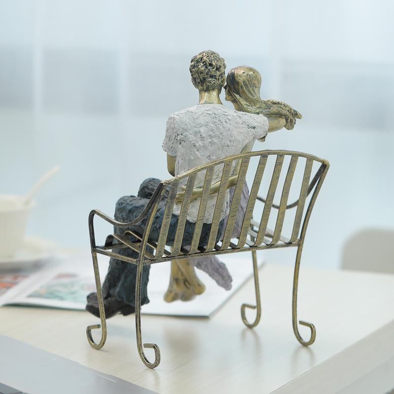 Evropský styl Retro Kreativní Pár Pryskyřice Imitace Bronzu Figurka Socha Ornament Domácí Obývací Pokoj Pokoj Dekorace Forma
