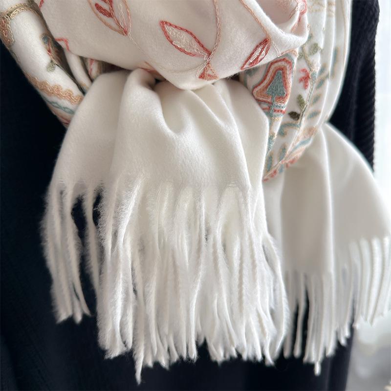 Ethnic Style Embroidery Travel With Shawl Ladies Thickened Warm Scarf Retro Embroidery